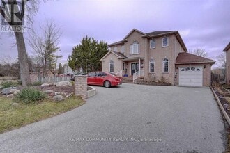 Building Photo - 208 Twyn Rivers Dr
