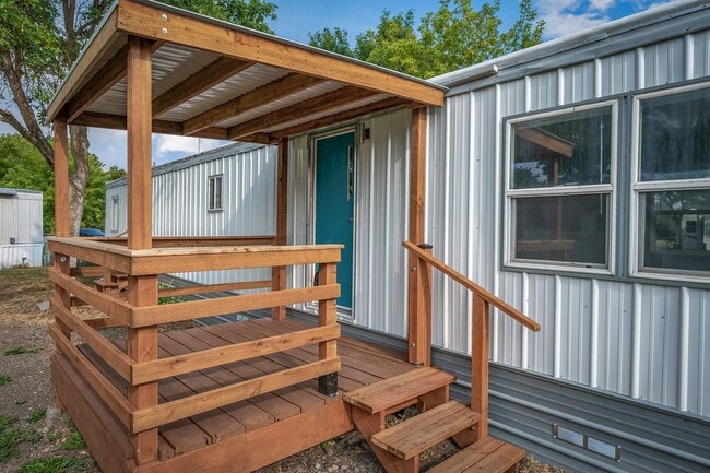 Building Photo - Maranatha Mobile Park 2 bed 1 bath