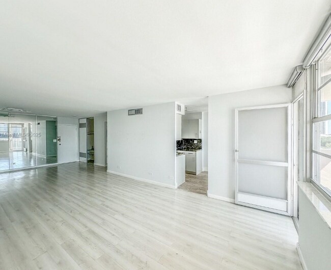 Foto del edificio - 250 174th St