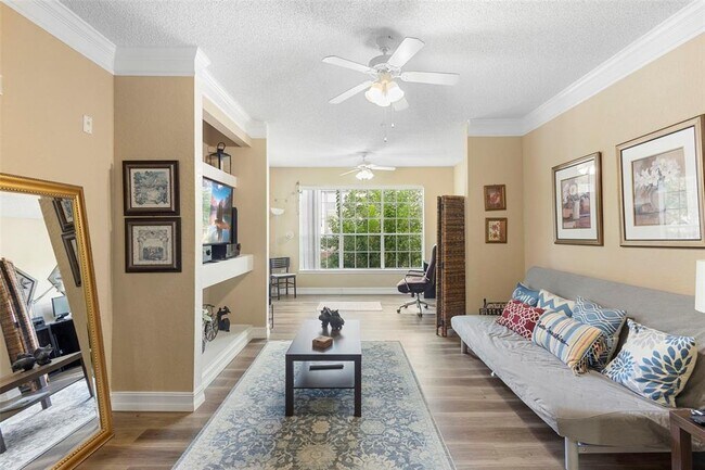 Foto del edificio - 13016 Plantation Park Cir