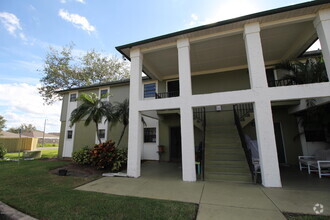 Building Photo - 2240 Flower Tree Cir