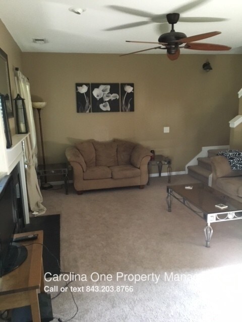 Foto del edificio - 122 Meadowvale Ln