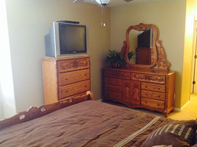 Building Photo - 6651 N Campbell Ave