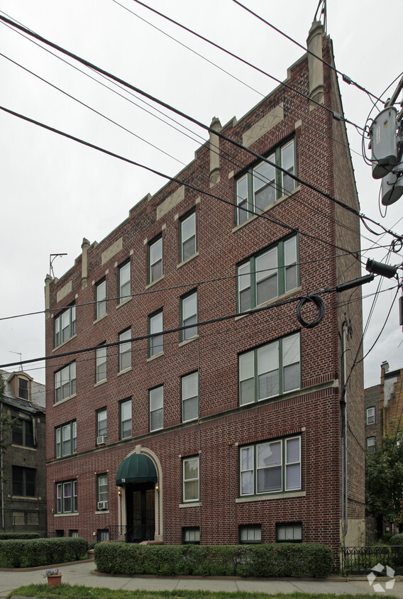 Building Photo - 70 Summit Ave