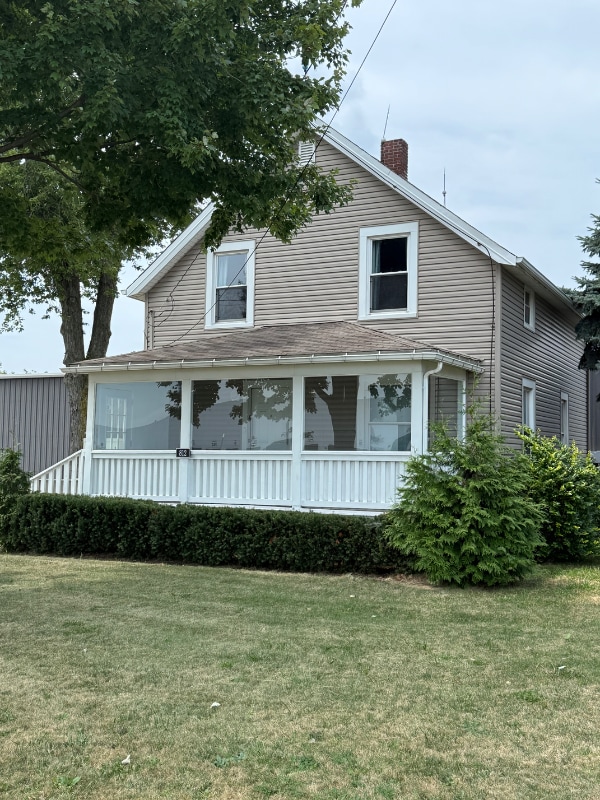 Building Photo - 812 Abbe Rd N