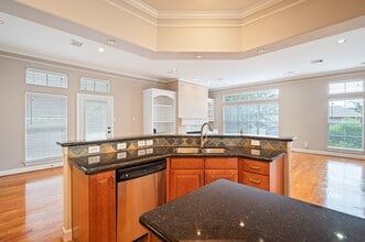 Building Photo - 418 Fowler St