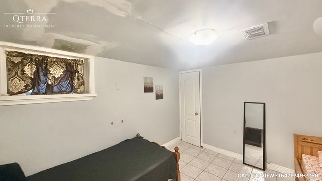 Building Photo - 21 Byng Av