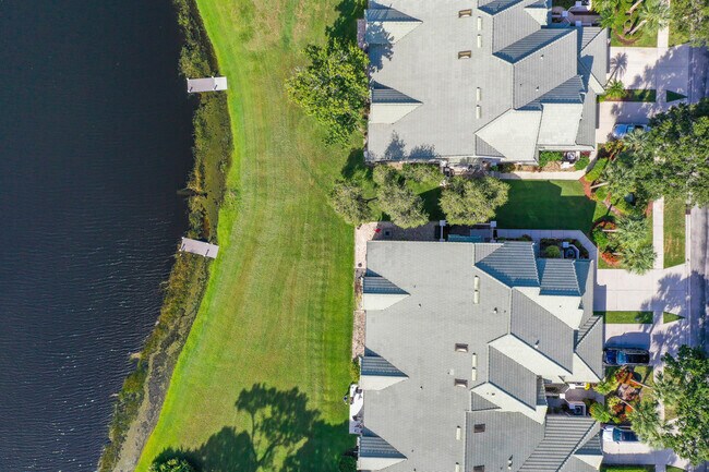 Building Photo - 1687 SW Harbour Isles Cir