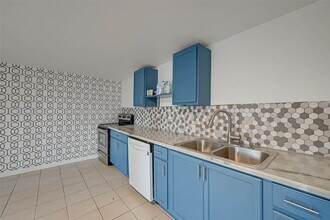 Building Photo - 2111 Rosemead Dr