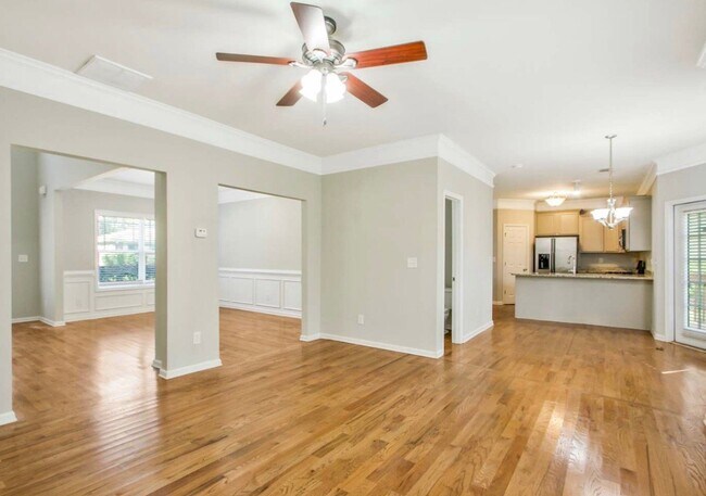 Building Photo - 2517 Brentford Pl