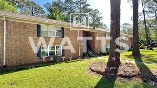 Building Photo - 2075 Montreat Cir