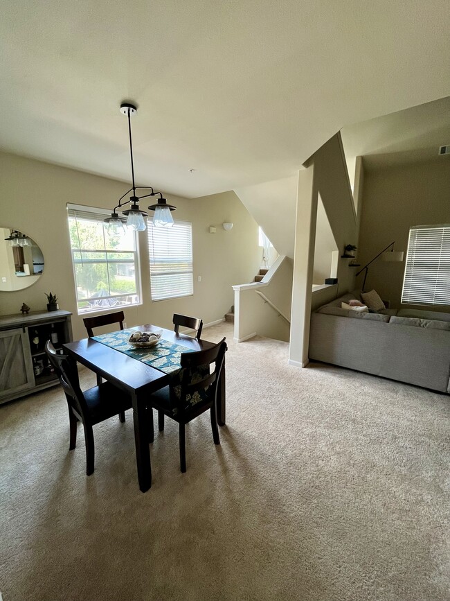 5350 Dunlay Dr Unit 1213, Sacramento, CA 95835 Condo for Rent in