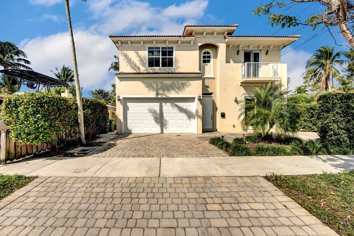 Foto principal - 701 SW 8th Ave
