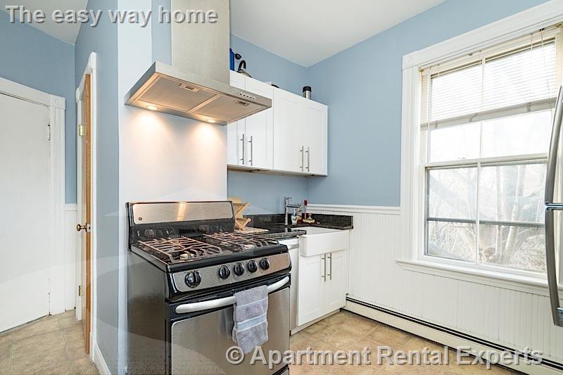 Photo - 137 Columbia St Unit #3R