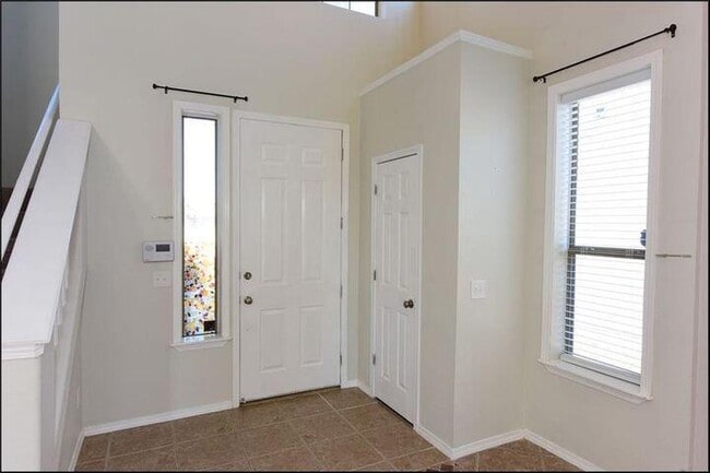 Building Photo - 14044 Highweed Dr