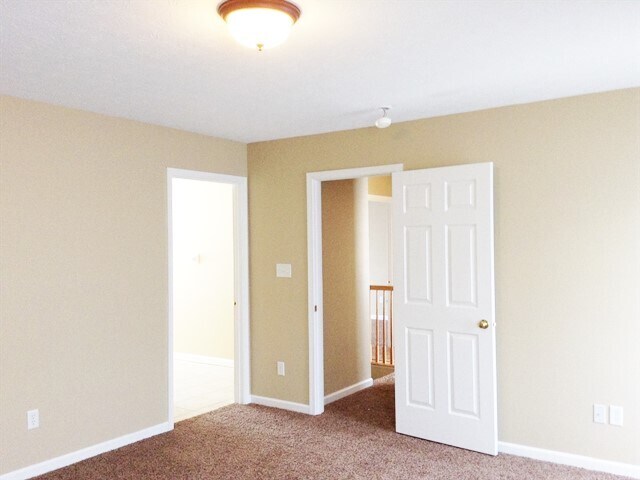 Foto del edificio - 6576 Riverbend Drive