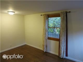 Building Photo - 759 Sunshine Dr