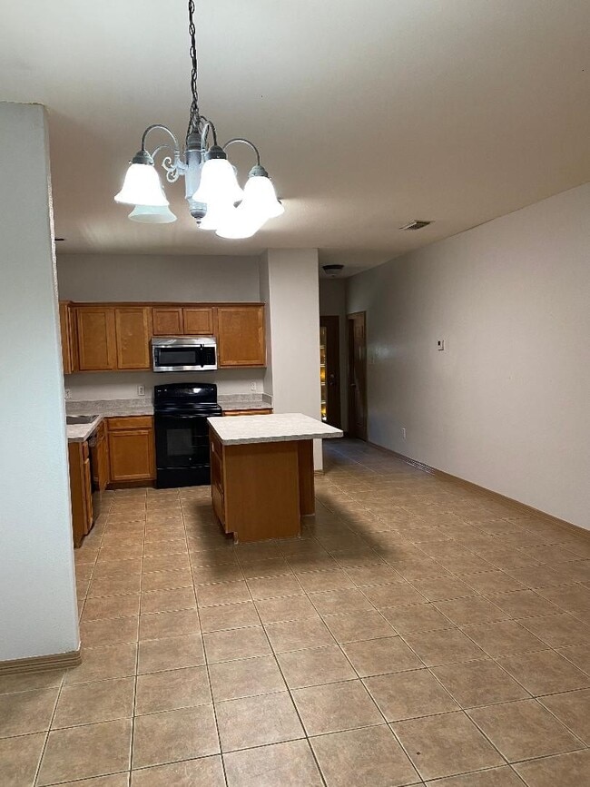 Building Photo - 21123 Sweet Blossom Ln