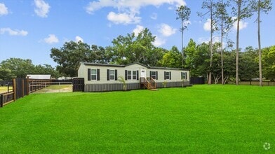 Building Photo - 30239 Clearview Dr