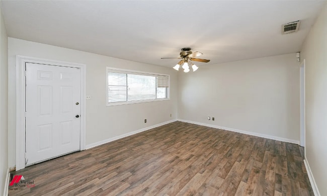 Building Photo - 1913 Lee St