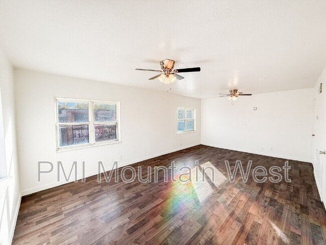 Building Photo - 9068 Main St