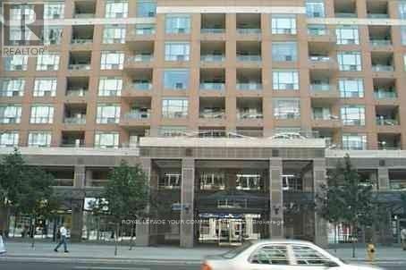 Photo principale - 889-889 Bay St.