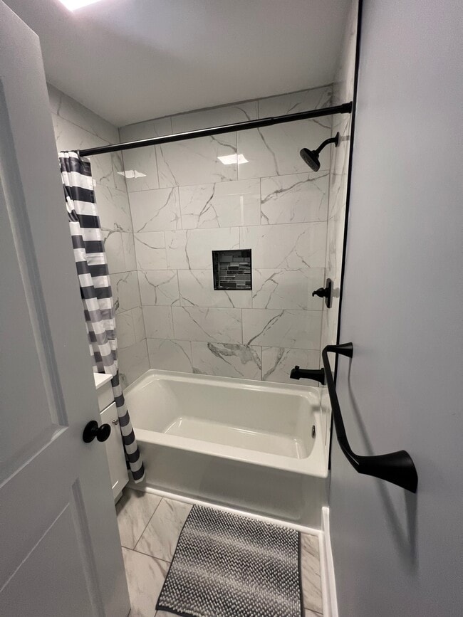 Foto del edificio - 205 Ashworth Pl