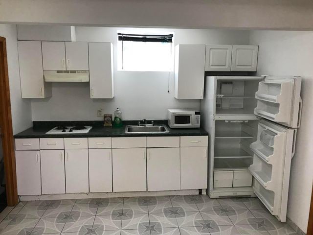 Foto del edificio - 8318 Homelawn Street