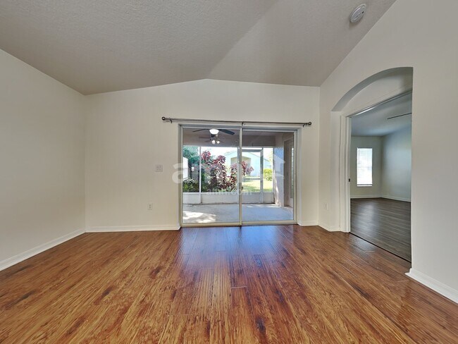 Building Photo - 1002 Cristelle Jean Dr