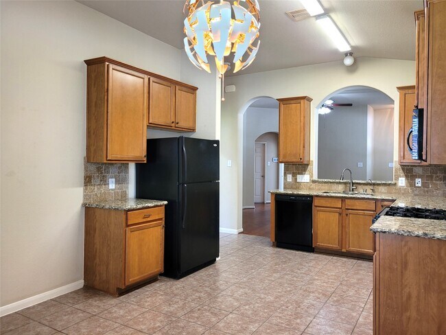 Foto del edificio - 6042 Starbrook Creek Dr