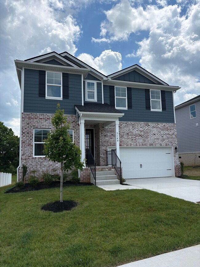 Foto del edificio - New Construction | Covered Deck + Open Living | Columbia, TN