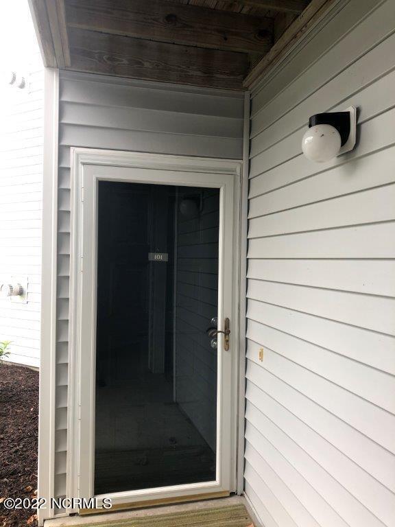 Building Photo - 4136 Breezewood Dr