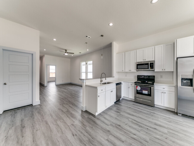 Building Photo - 3251 Noor St