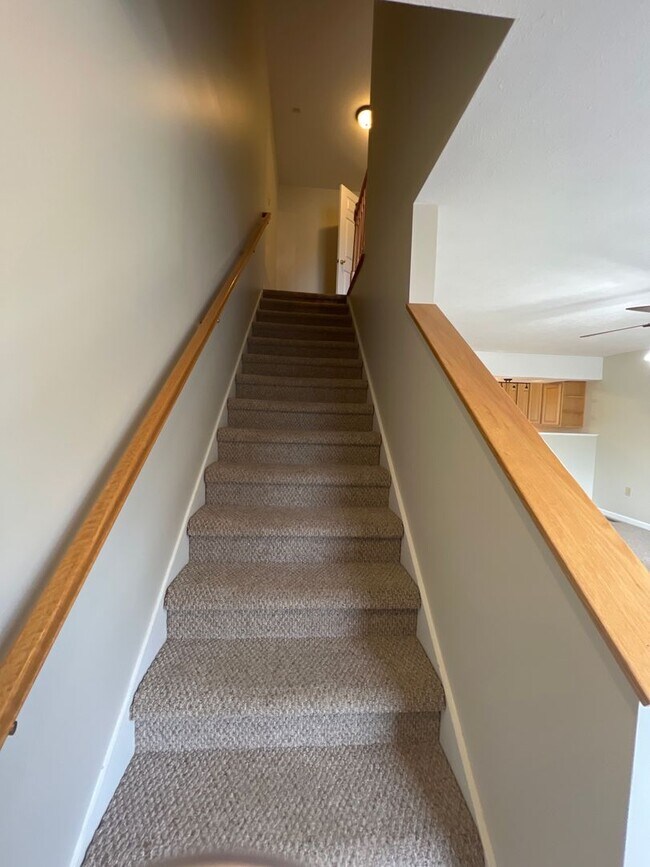 Foto del edificio - 2 Bedroom, 2.5 Bath Townhome Near Med Center - Available 05/20/2026!