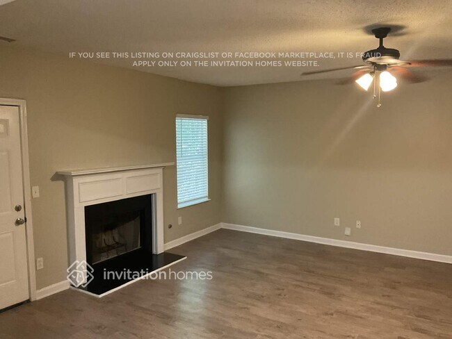 Building Photo - 6767 Mancha St