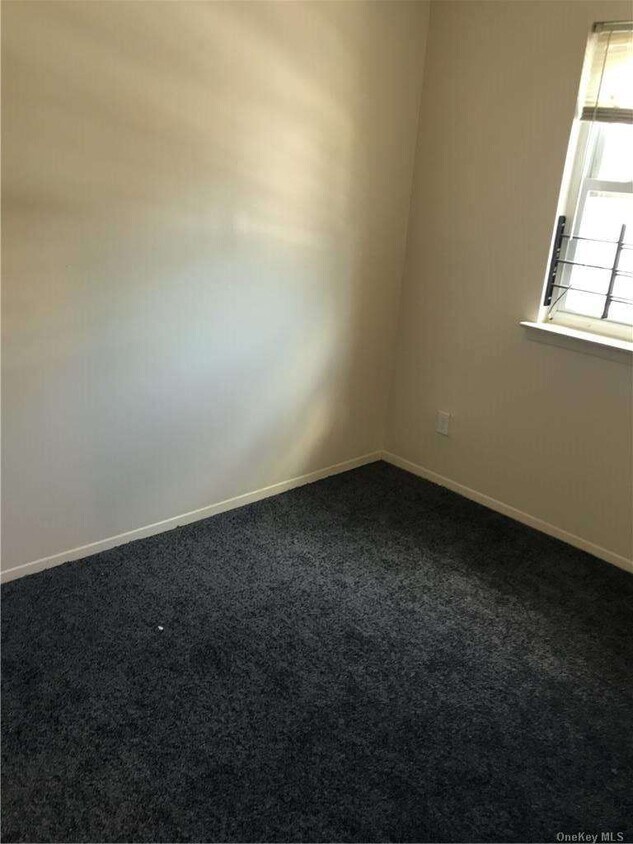 Foto del edificio - 136-21 222nd St