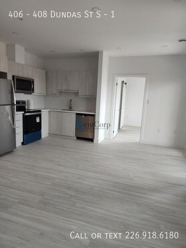 Photo du bâtiment - 408-408 Dundas St S