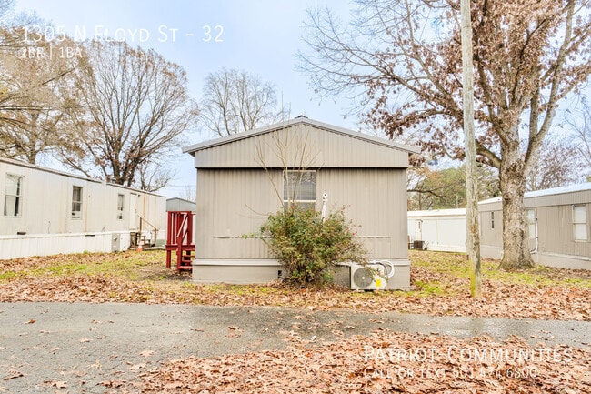 Building Photo - 1305 N Floyd St