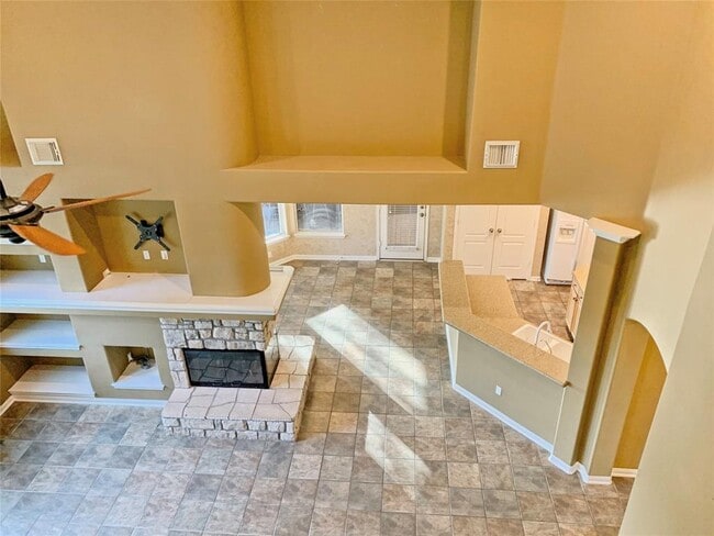 Building Photo - 17303 Laguna Trail Dr