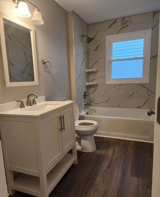 Foto del edificio - One-of-a-Kind 3 Bedroom Home with Renovated Kitchen & Spacious Yard
