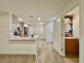 Building Photo - 1498 Barcelona Way