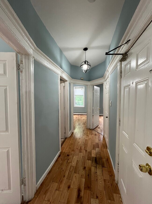 Building Photo - 183 Wegman Pky