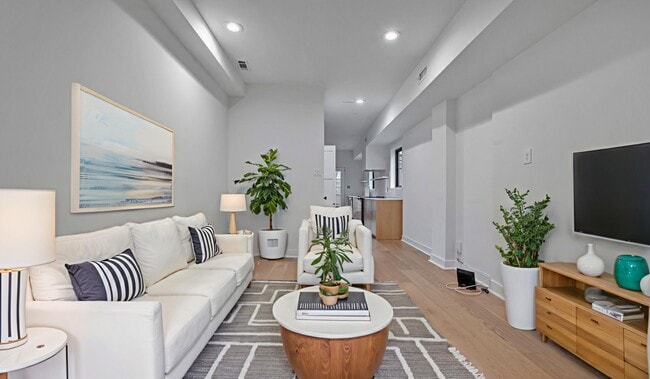 Building Photo - 1419 3rd St NW