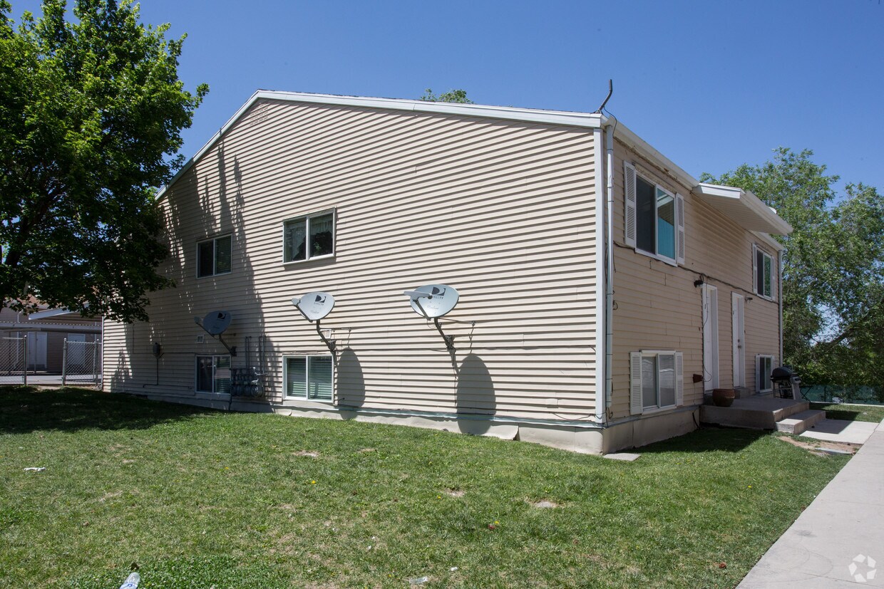 Foto principal - 4772 Arlington Park Dr