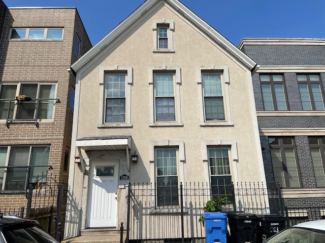 Building Photo - 1708 S Clinton St