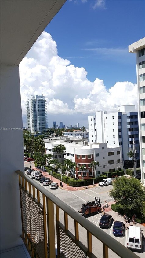 Primary Photo - 1340 Lincoln Rd