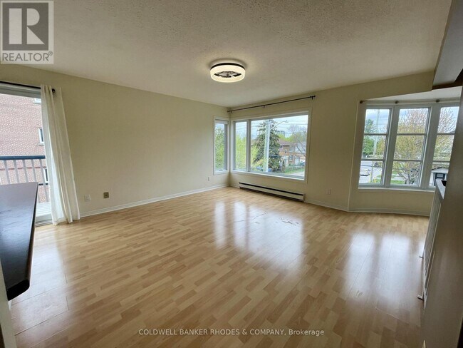 Photo du bâtiment - 1204 Shillington Ave