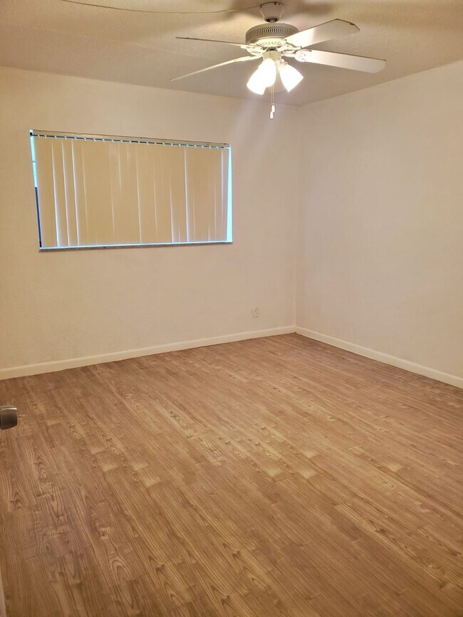 Building Photo - 11250 Royal Palm Blvd
