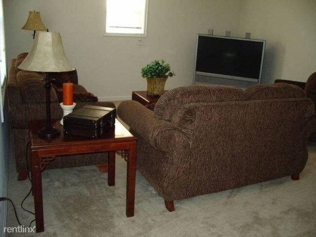 Building Photo - 3 br, 2.5 bath Townhome - 23 Tersky Ct