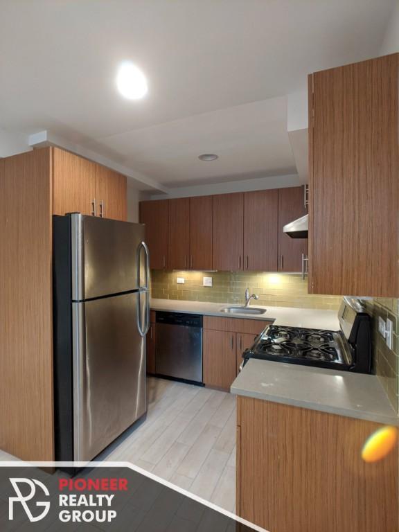 Building Photo - 2 bedroom in CHICAGO IL 60613